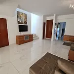 Villa Victoria *