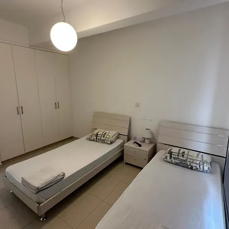 Victoria Villa Lárnaka