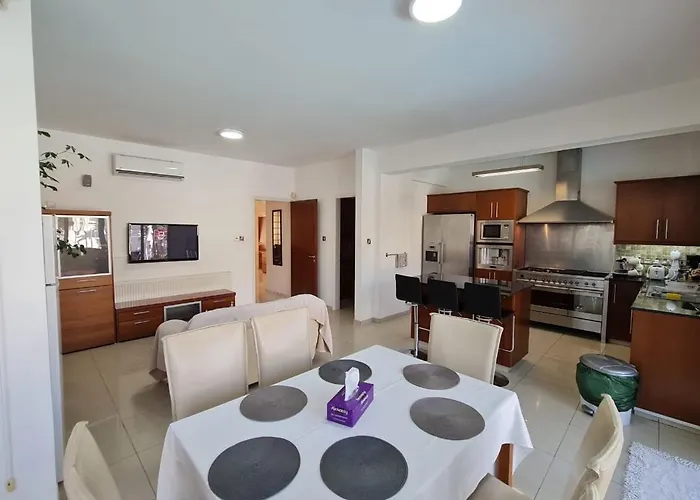 Victoria Villa Larnaca