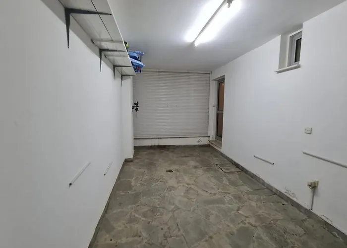 Victoria Vila Larnaca